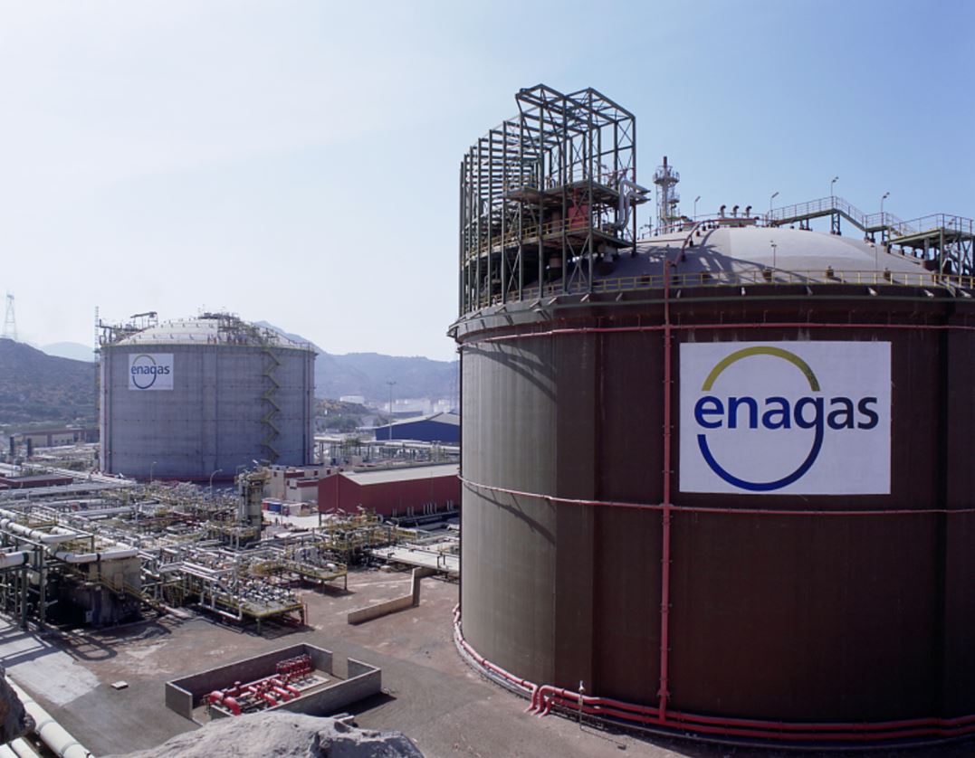 Enagás and BP Oil España to promote the use of gas in the transport sector in Spain.