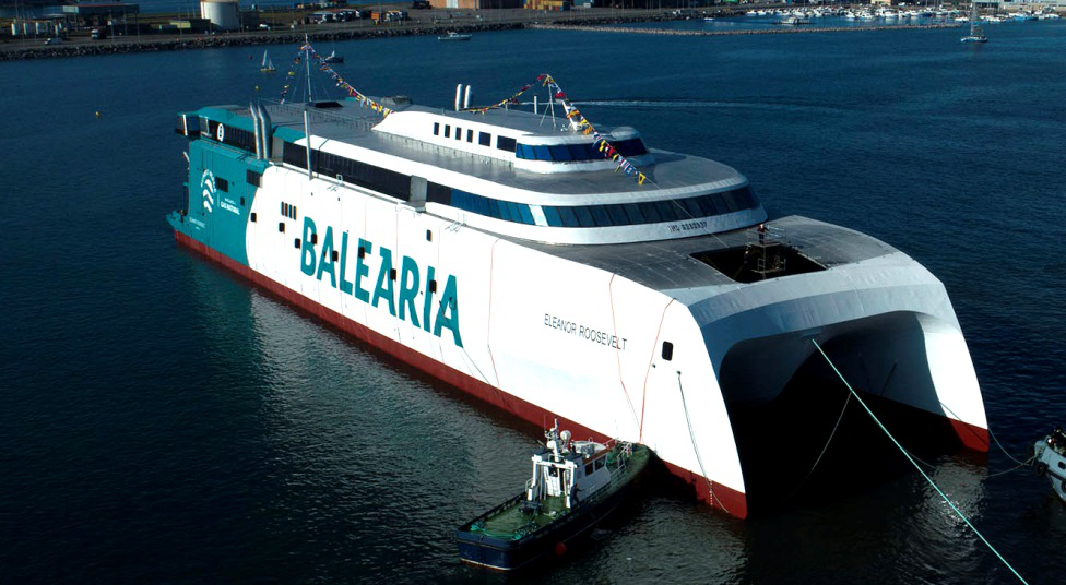 The first LNG fast catamaran ferry is in service