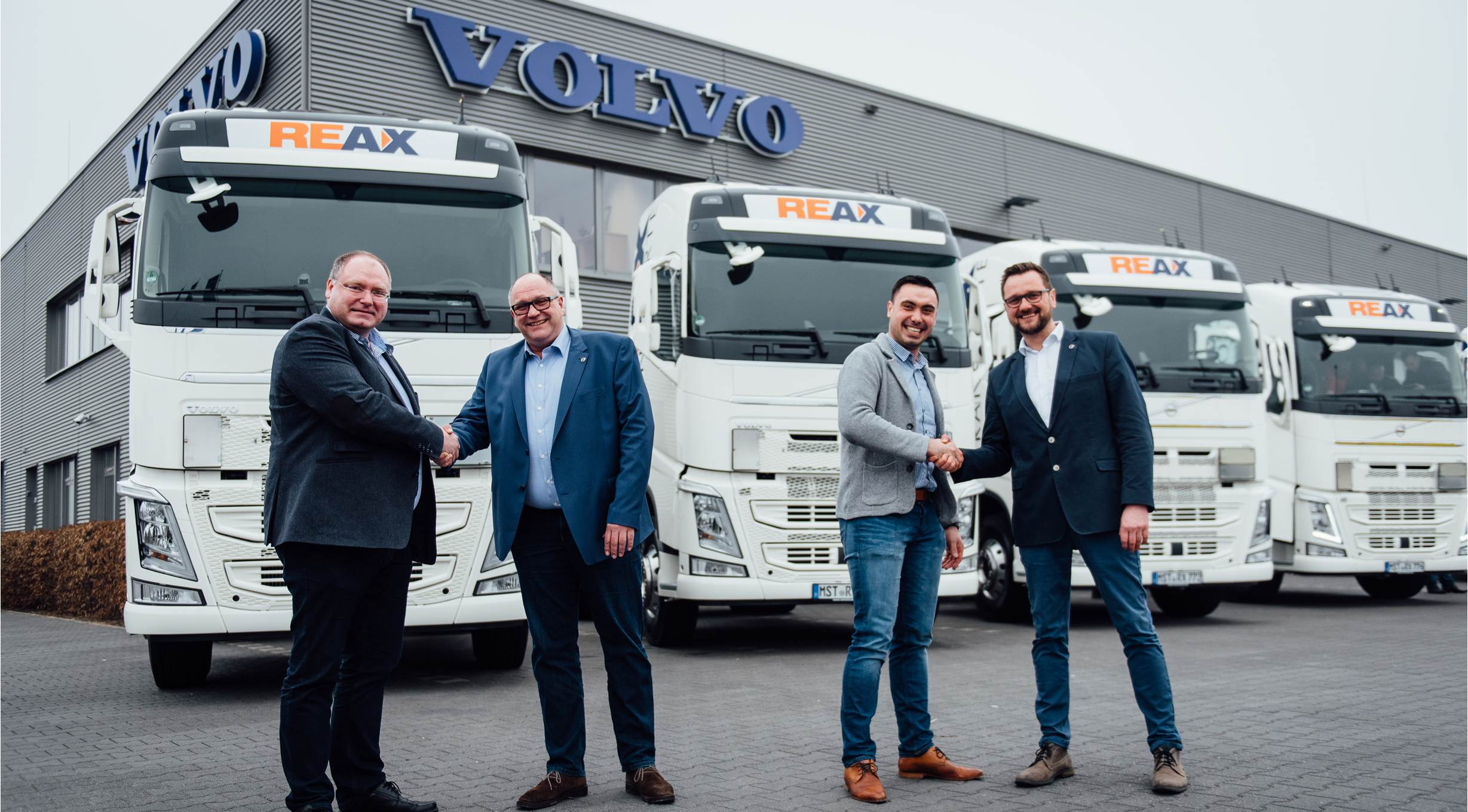 20 Volvo FH LNG trucks for German carrier REAX Transporte GmbH