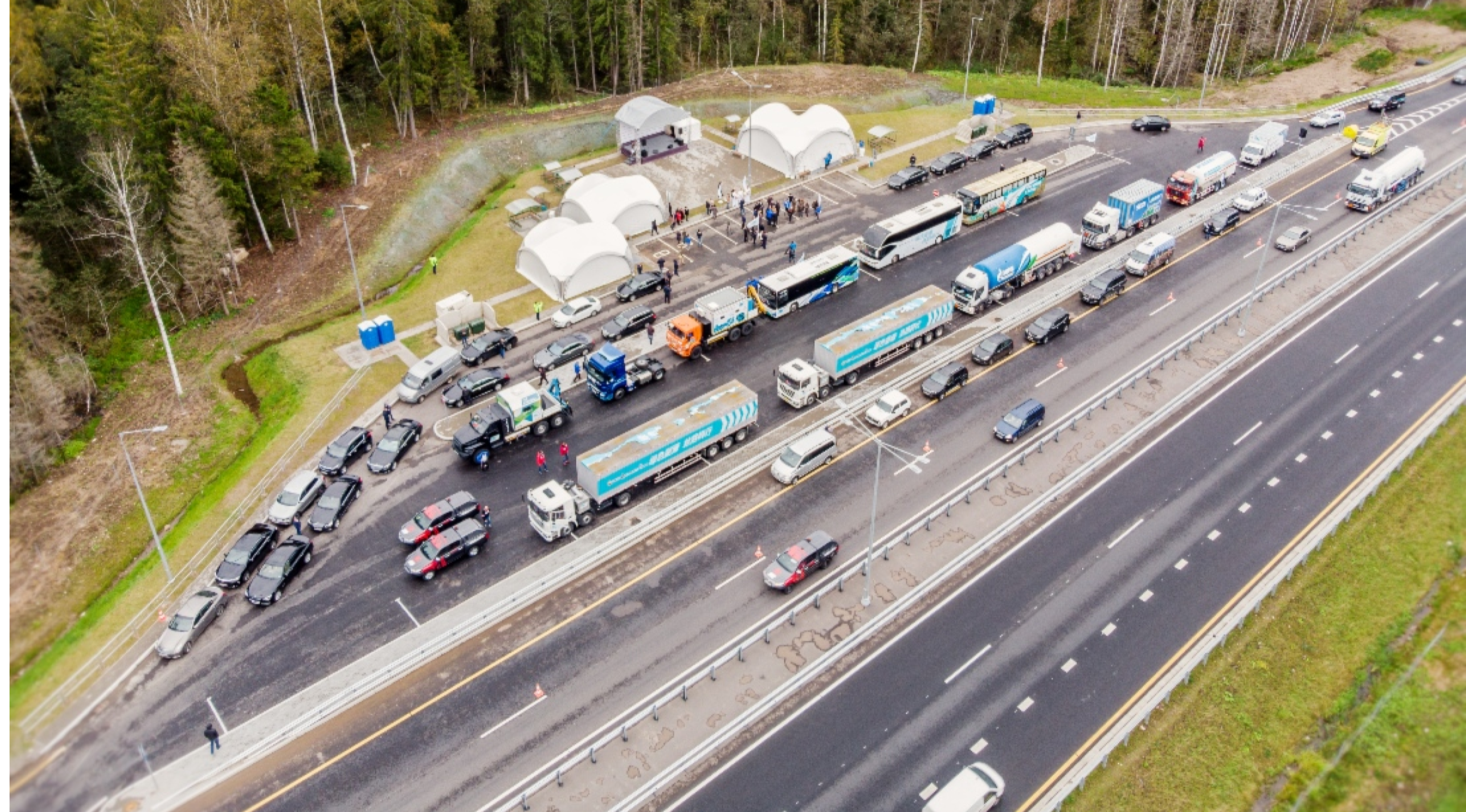 GNL di Gazprom sull’autostrada Mosca - San Pietroburgo